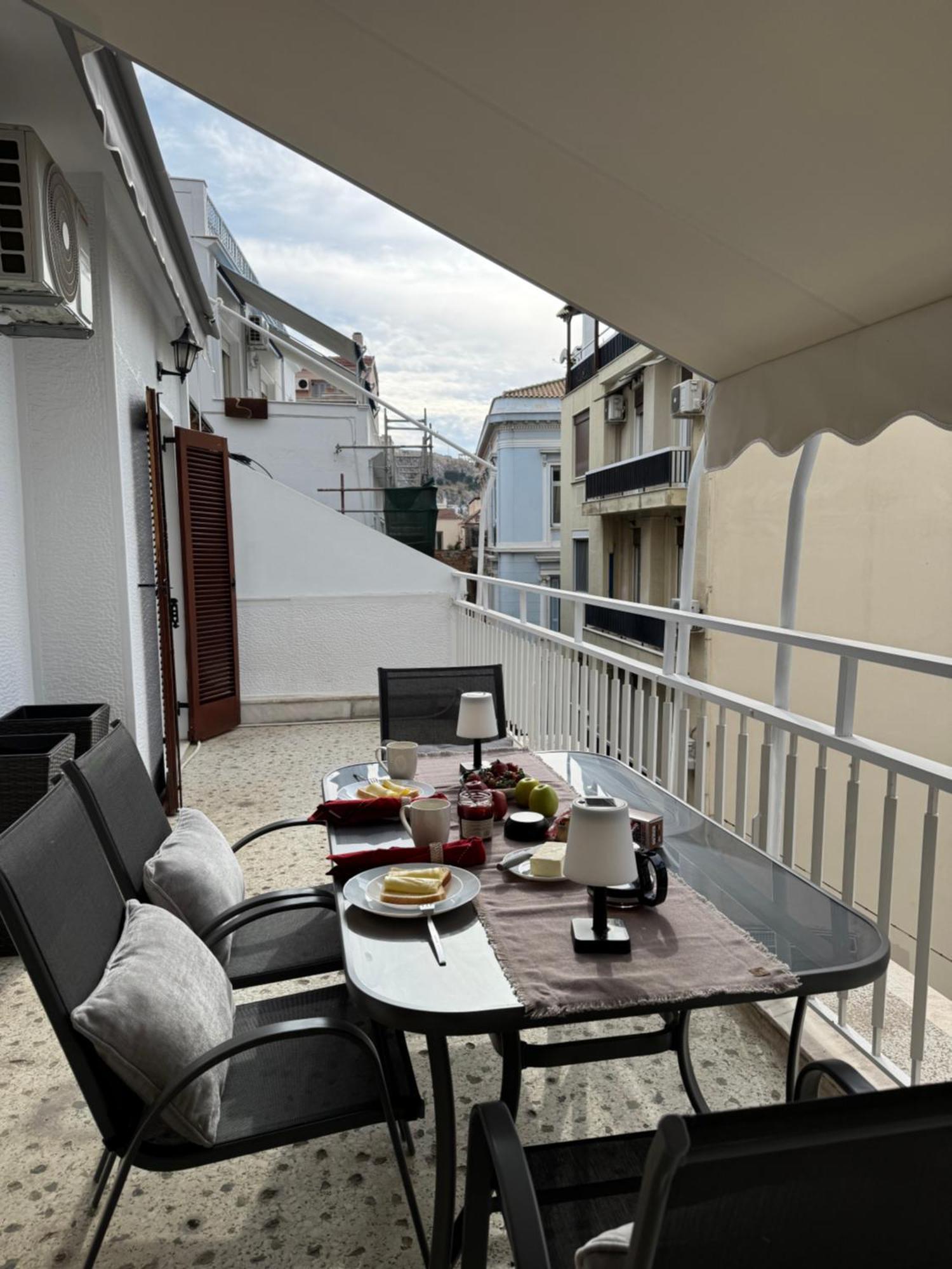 Living Near Acropolis By Sylvia Staikou 2Nd & 3D Floor Apartamento Atenas Exterior foto