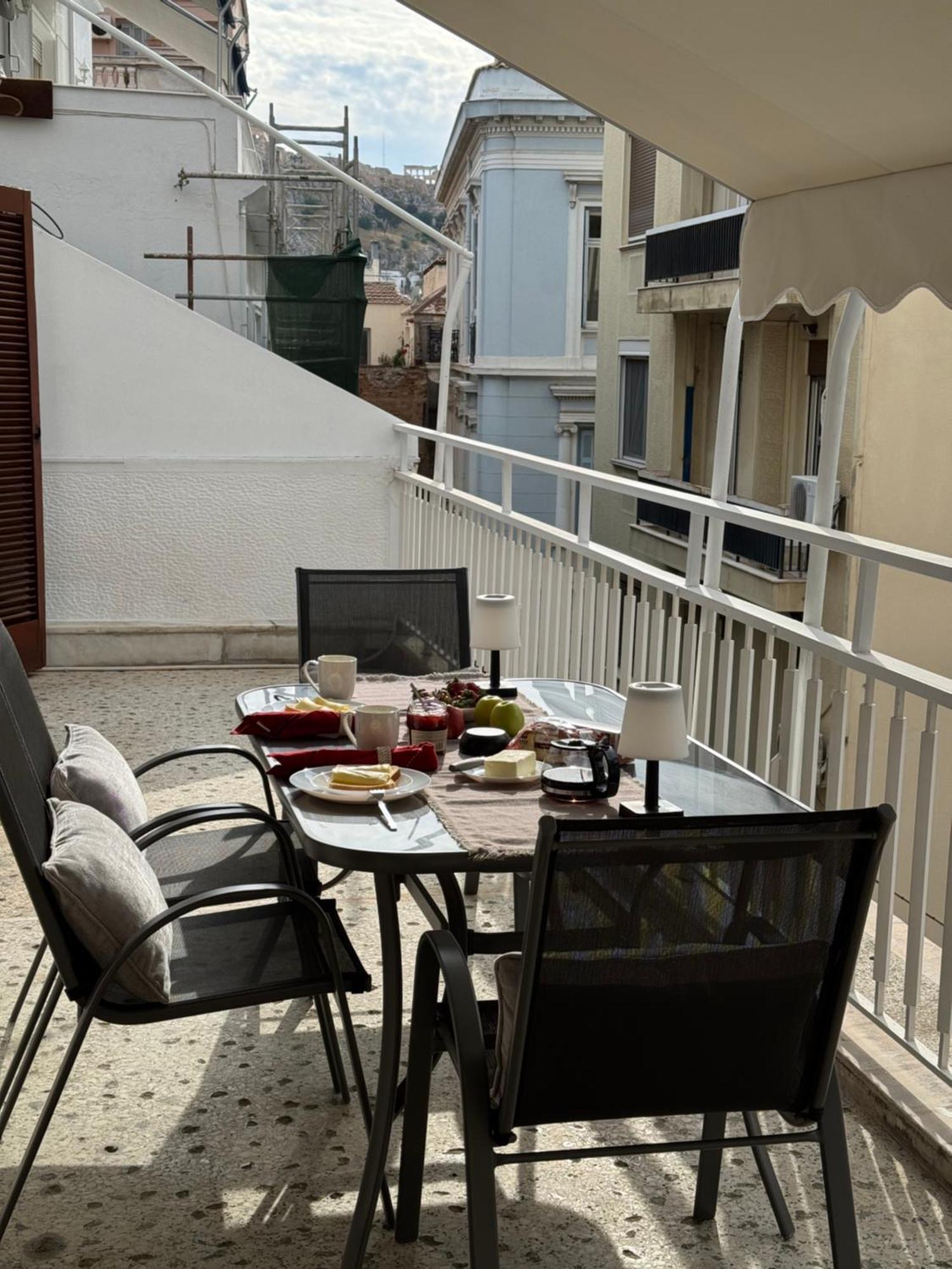 Living Near Acropolis By Sylvia Staikou 2Nd & 3D Floor Apartamento Atenas Exterior foto