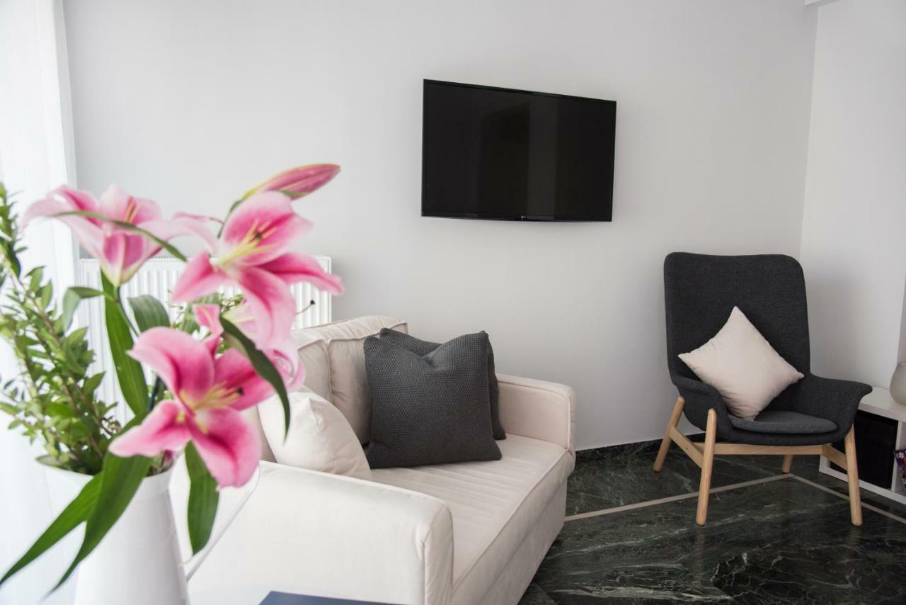 Living Near Acropolis By Sylvia Staikou 2Nd & 3D Floor Apartamento Atenas Exterior foto